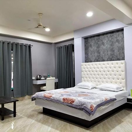 Radiant Club & Resort Imphal Exterior photo